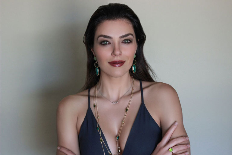 Adrianne Curry